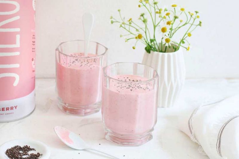 Erdbeer-Protein-Shake mit Chiasamen - SHEKO Schweiz