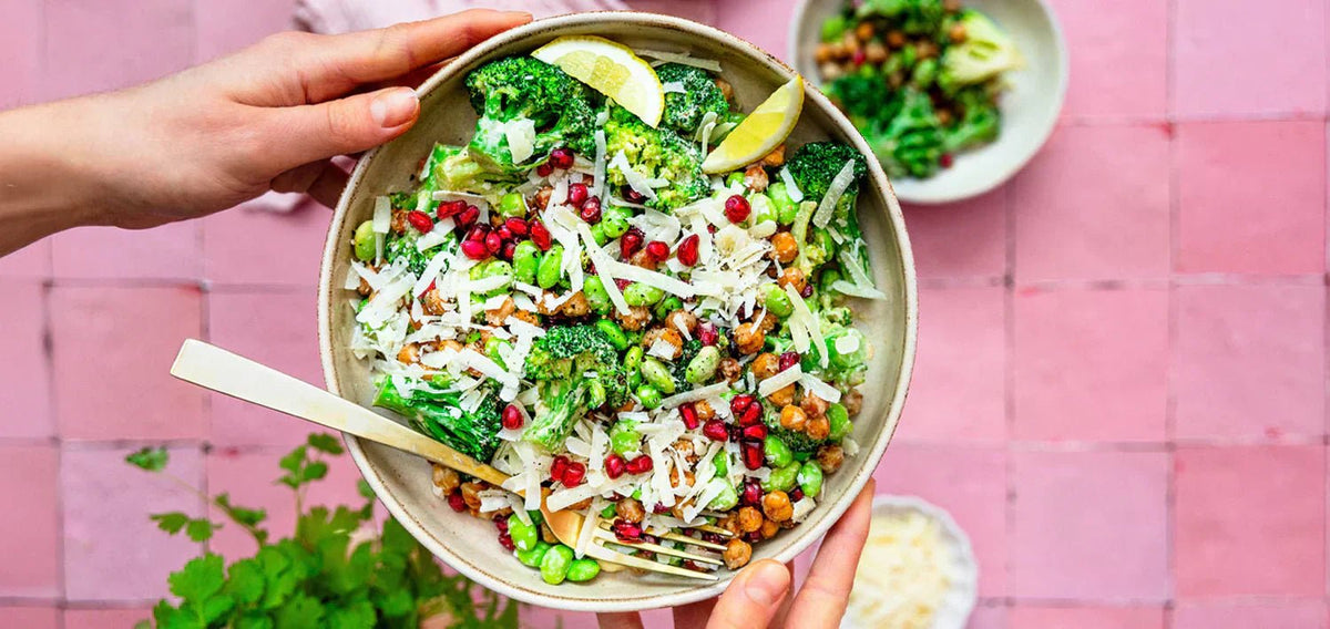 High Protein Brokkoli Caesar Salad - SHEKO Schweiz