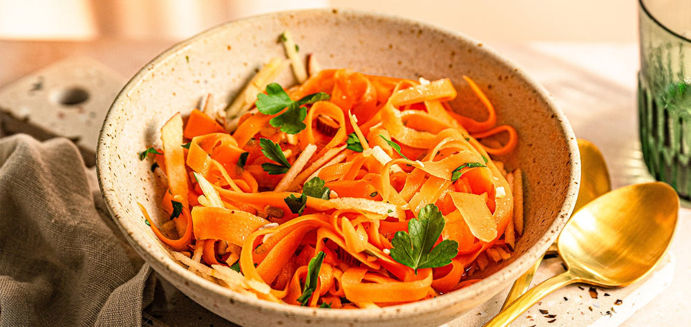 Knackiger Apfel-Möhren-Salat - SHEKO Schweiz