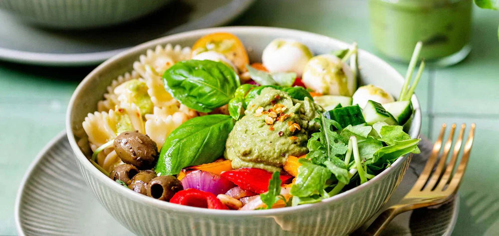 Proteinreicher Nudelsalat mit Pesto - SHEKO Schweiz