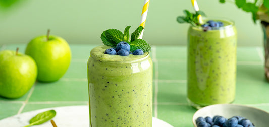 Green Smoothie mit SHEKO-Pulver
