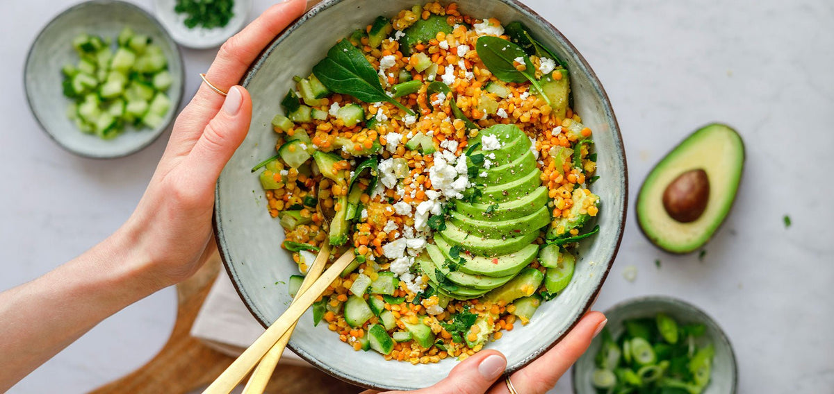 Roter Linsensalat mit Feta und Avocado - SHEKO Schweiz