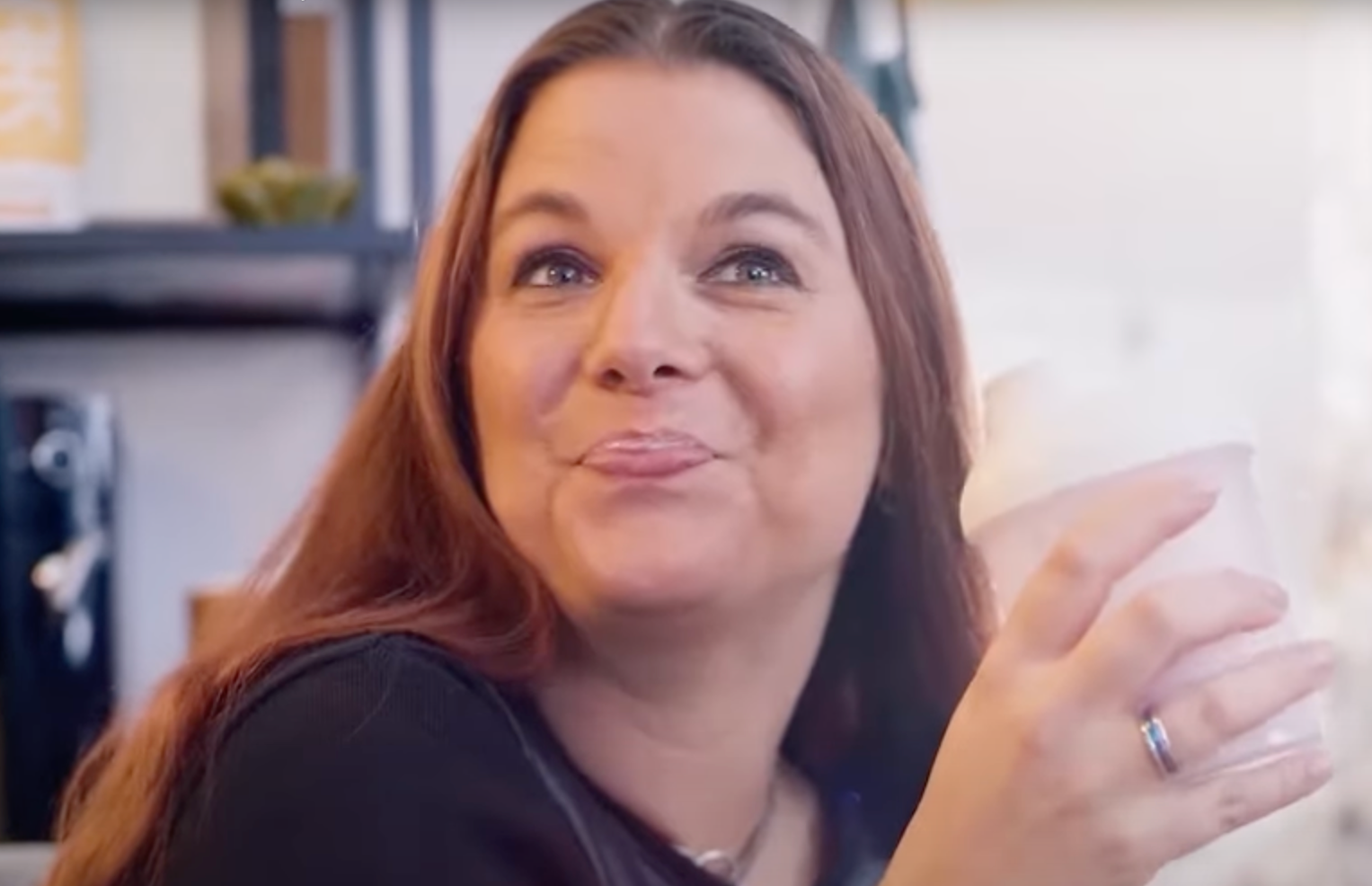 Charger la vidéo : Kathie perd du poids avec SHEKO